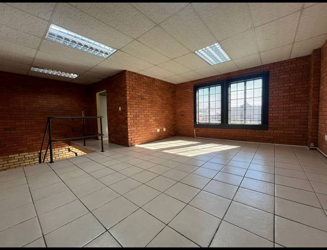 213M² WAREHOUSE TO LET IN HENNOPSPARK